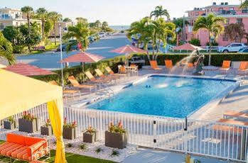 Florida Dolphin Motel Сент-Піт-Біч Екстер'єр фото